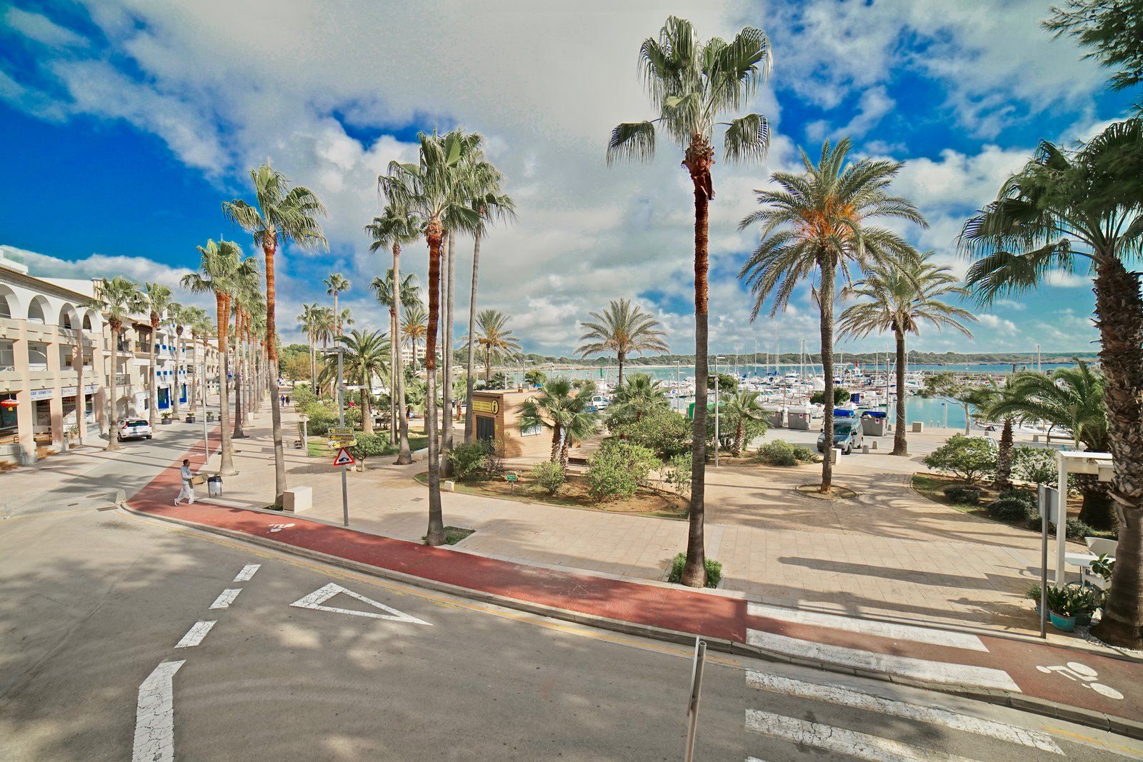 10-1079-Villasyfincasmallorca.jpg Seafront Apartment for Rent in Colonia de Sant Jordi