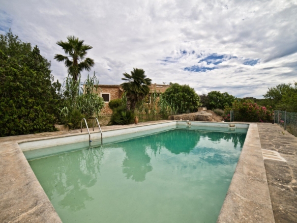 Landhaus mit Pool und Meerblick bei Santanyí – Mallorca