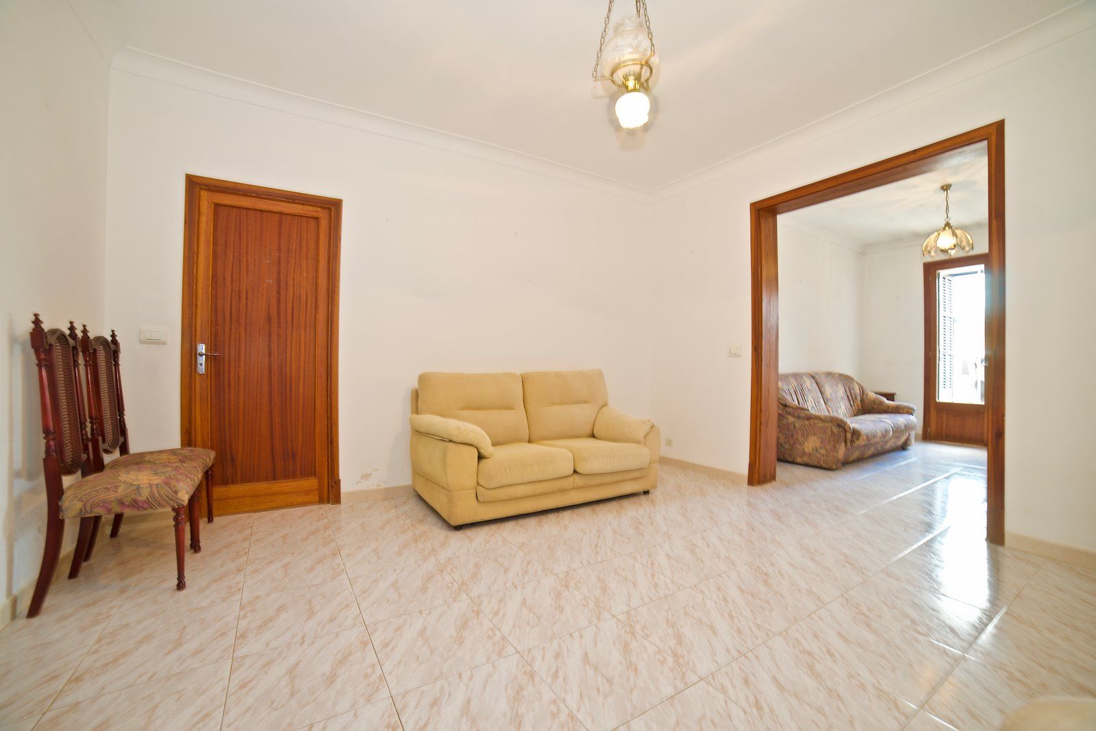 Ground-Floor Apartment with Large Terrace for Rent, Ses Salines