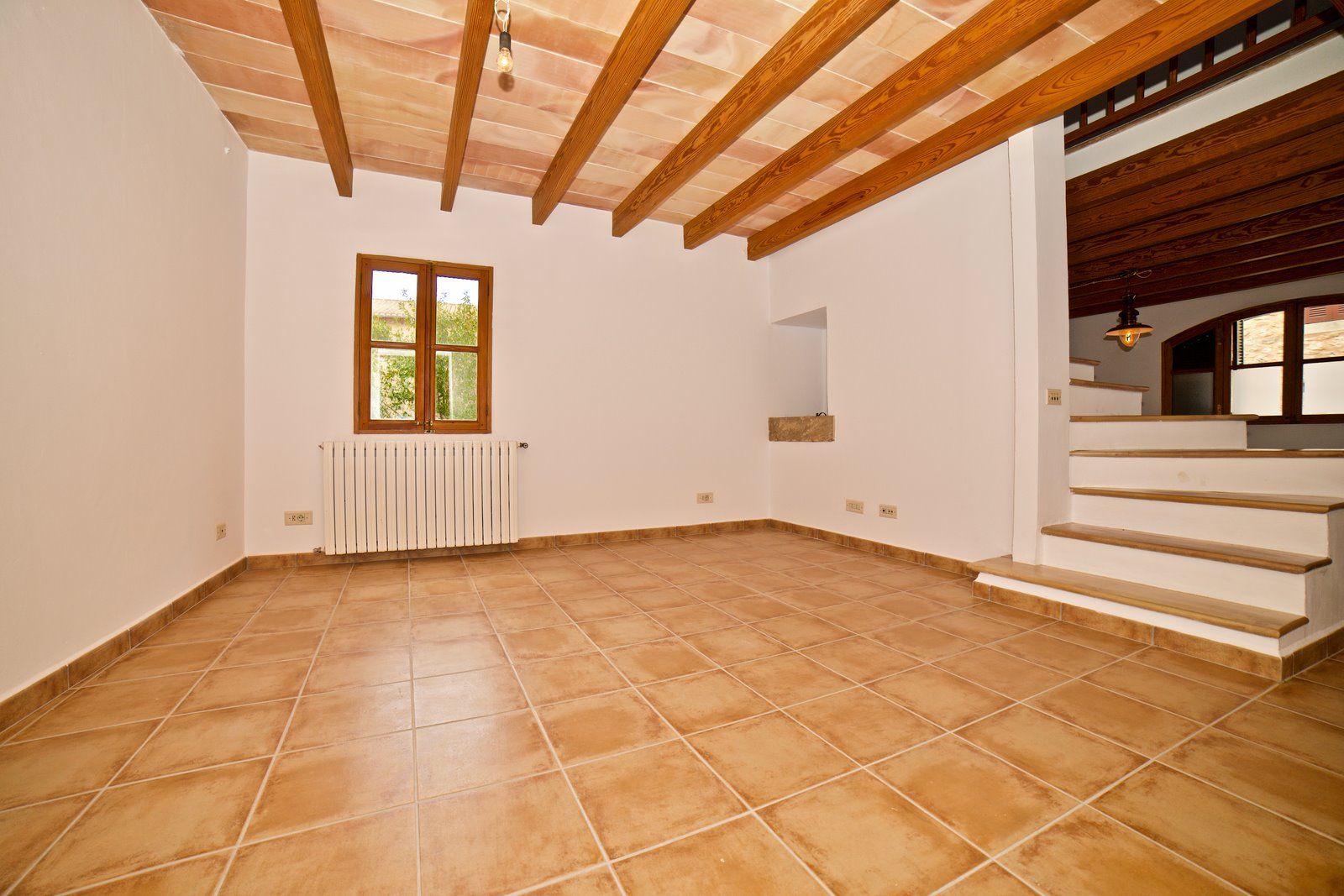 10-1161-Villasyfincasmallorca.jpg Spacious Village House for Rent with Patio in Es Llombards