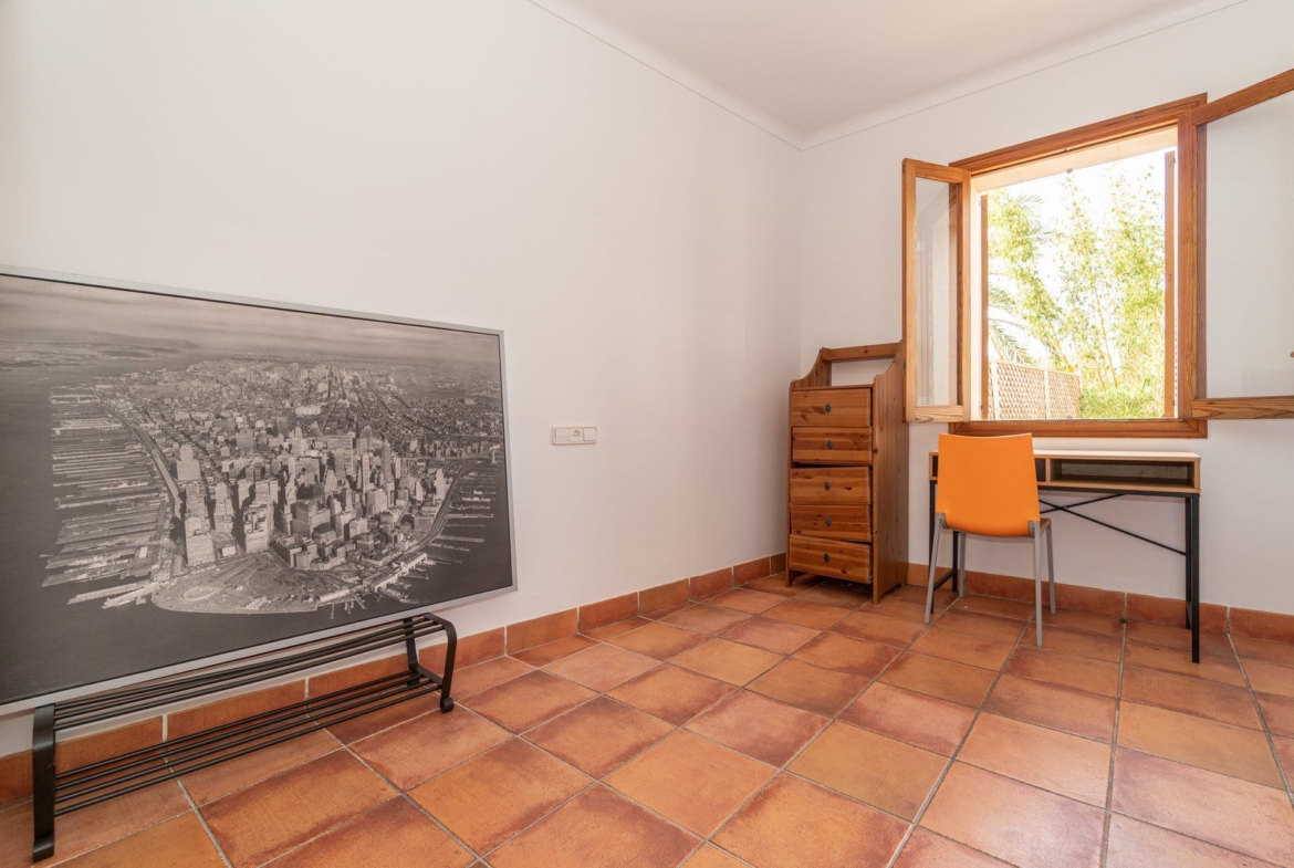Alquiler casa de pueblo en Llucmajor: renovada, con patio y solárium