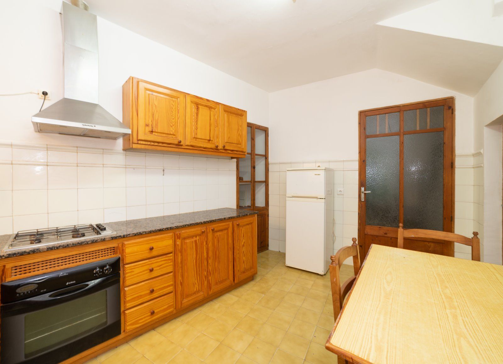 Townhouse for Rent in Ses Salines with Rooftop Terrace