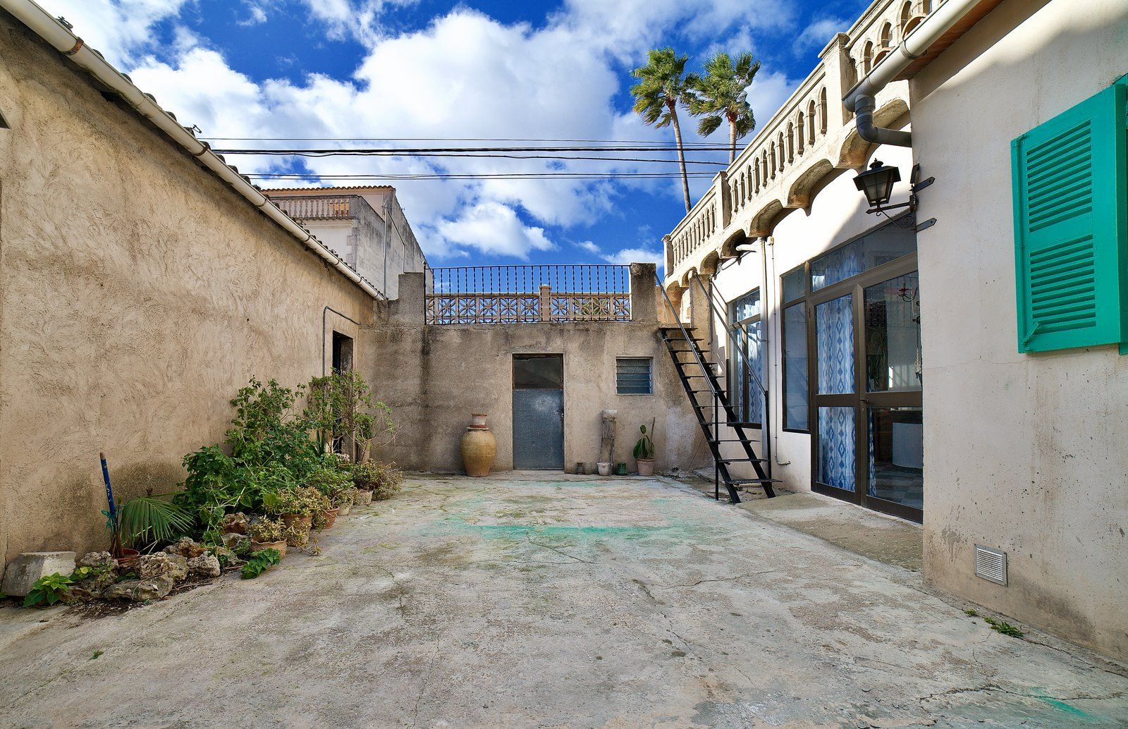 Casa de pueblo en alquiler en Montuïri con garaje, patio y terrazas