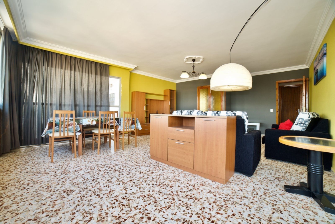 Geräumige 3-Zimmer-Wohnung mit Bergblick nahe Strand s’Arenal