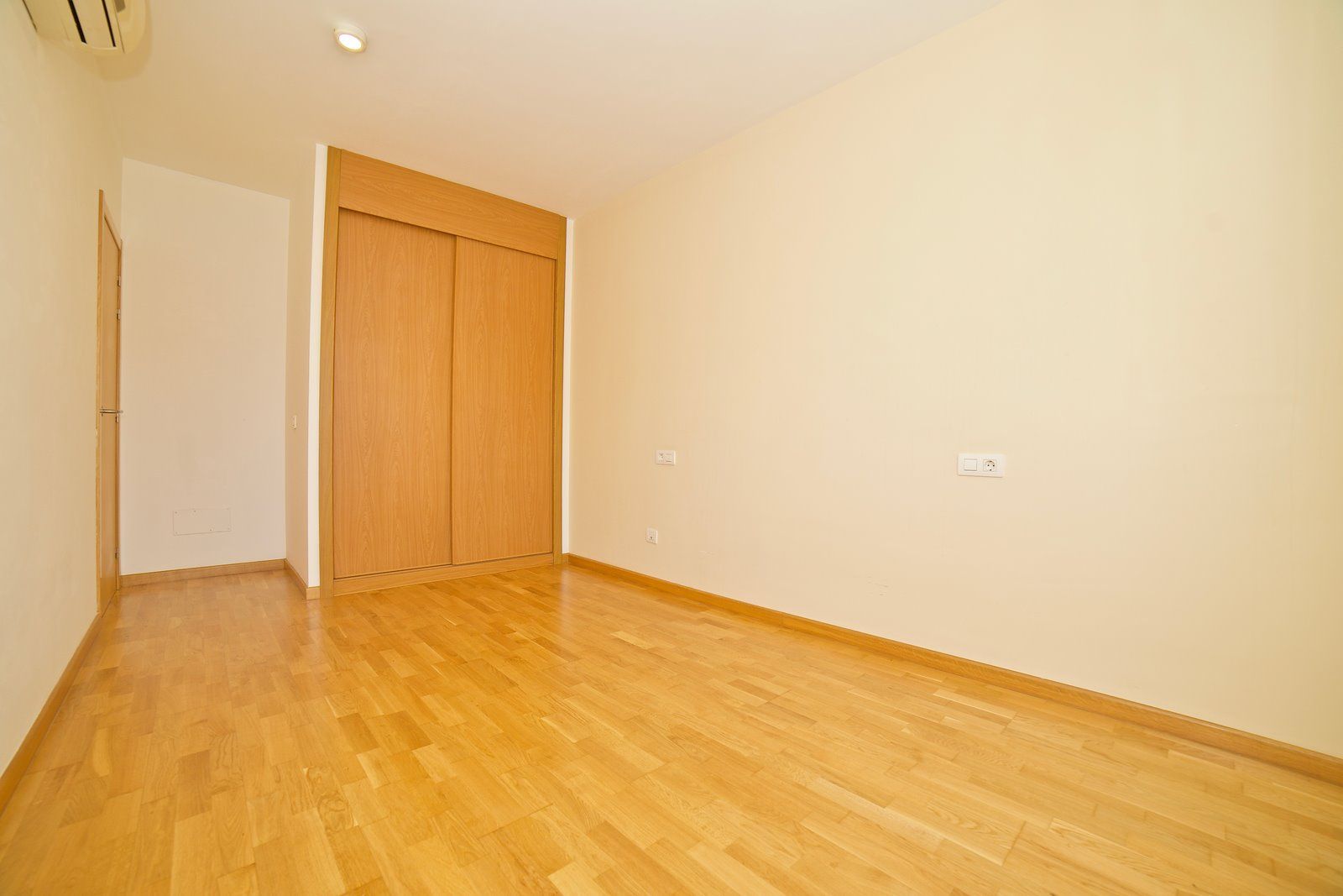 2-Bedroom Apartment for Rent in Campos, Mallorca