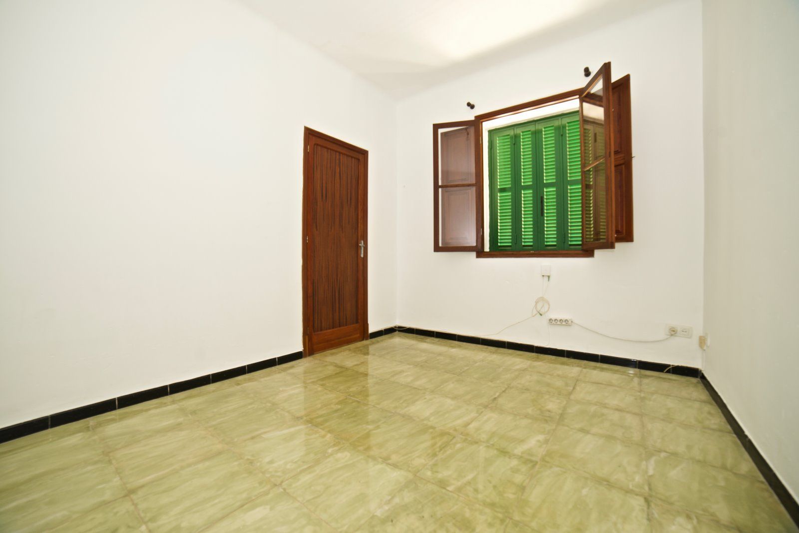 10-423-Villasyfincasmallorca.jpg Spacious Village House With Patio, Terrace & Fireplace in Ses Salines