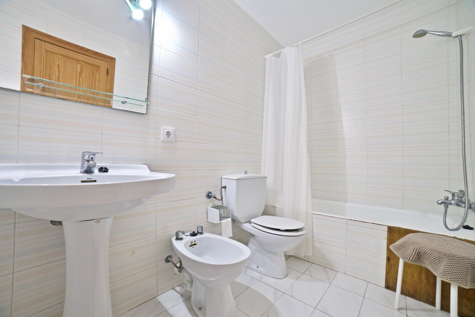 10-695-Villasyfincasmallorca.jpg Spacious Ground-Floor Apartment with Terraces Near the Beach, Colonia de Sant Jordi