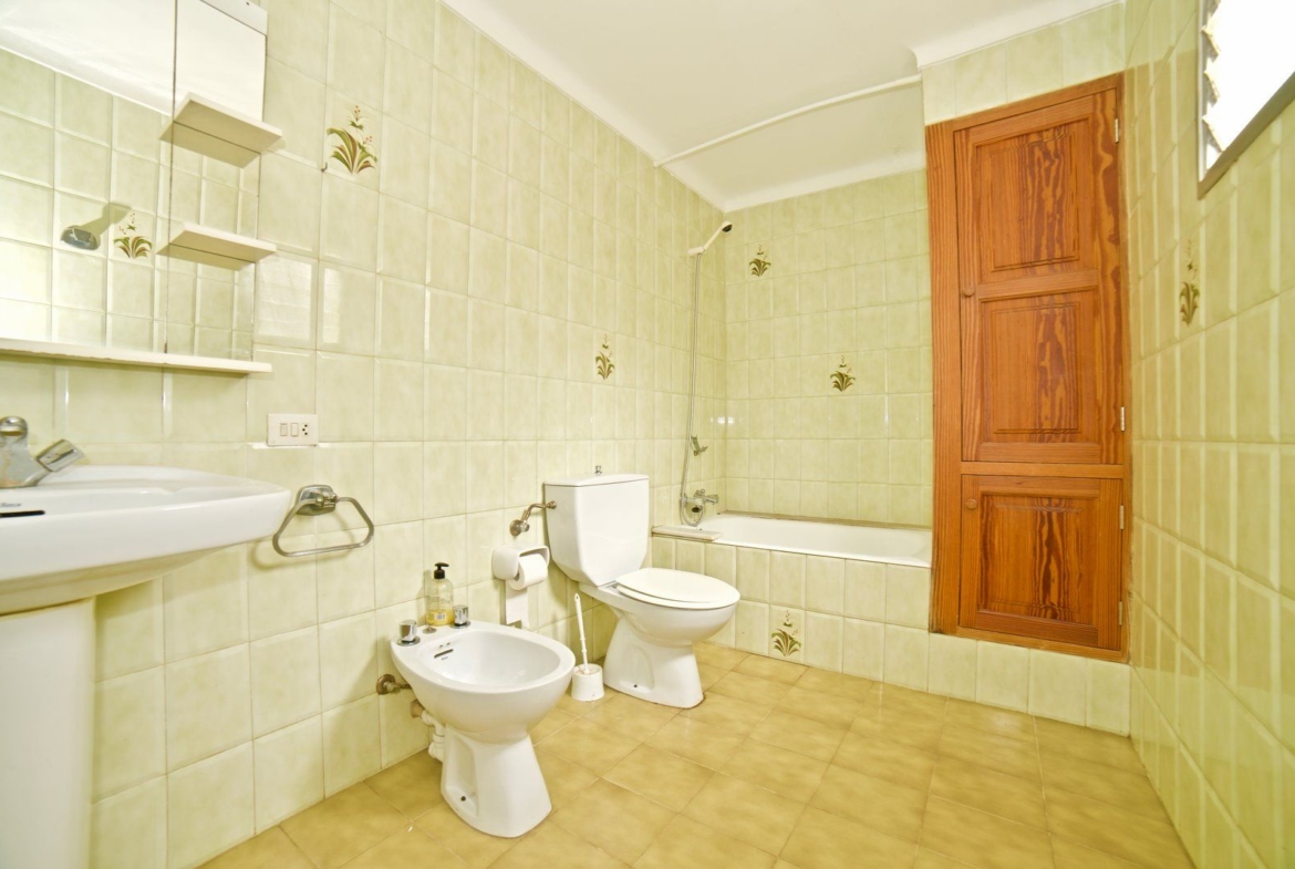 Village House for Rent in Campos with Courtyard and Terrace