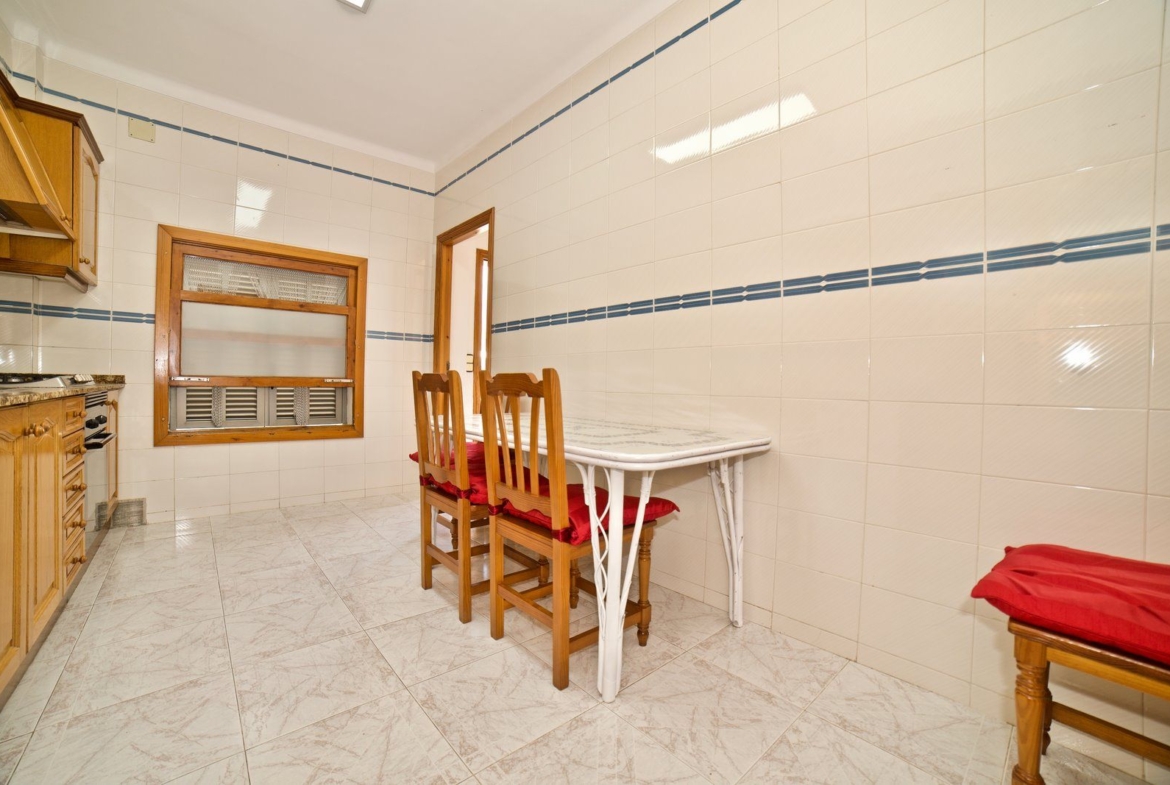 Beachfront Long-Term Rental in Sa Ràpita: 4-Bed Ground Floor Apartment