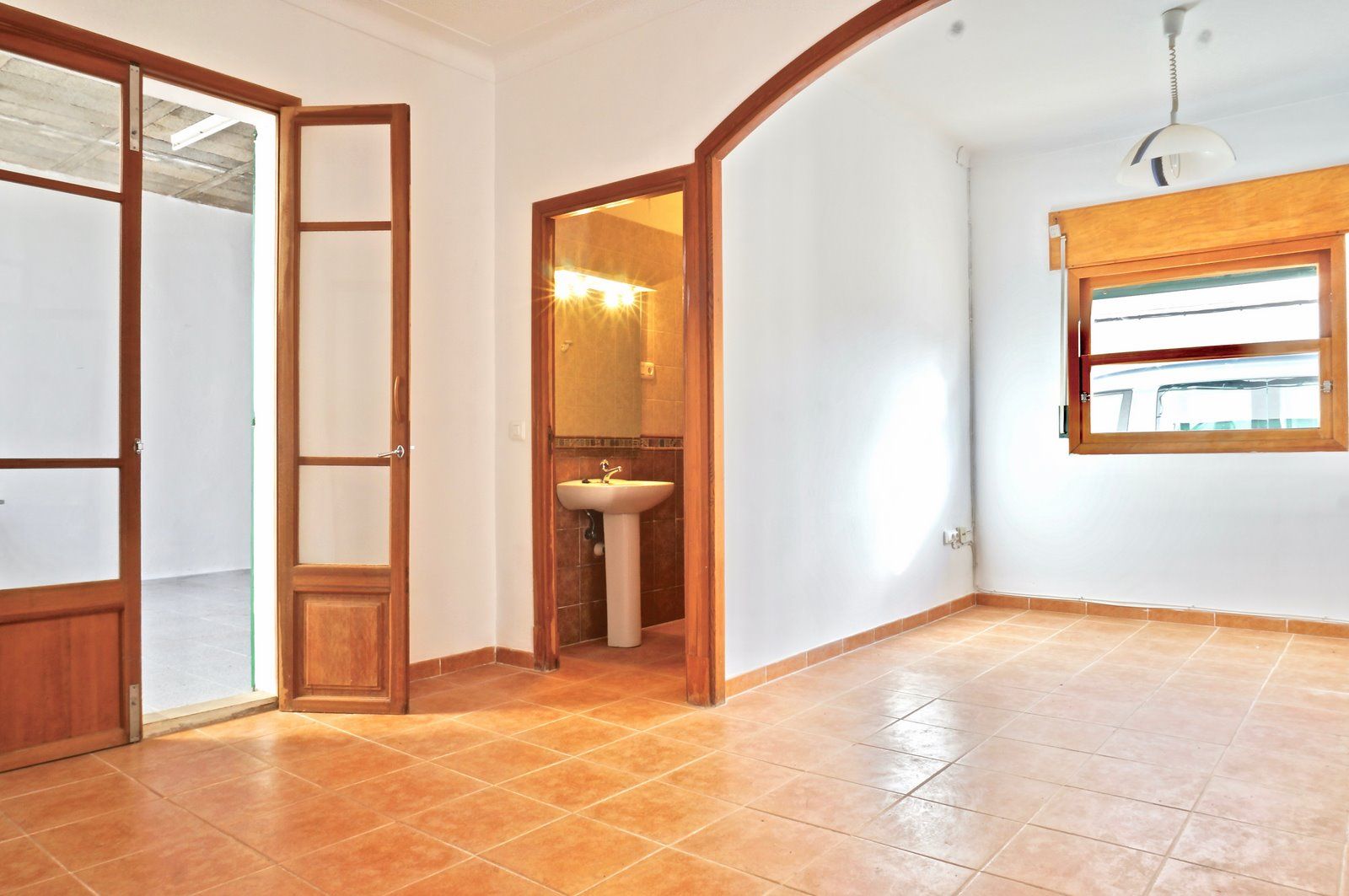 10-971-Villasyfincasmallorca.jpg Alquiler casa de pueblo en Ses Salines con gran patio privado