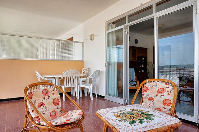 Piso en alquiler con terraza y vistas en Colonia de Sant Jordi