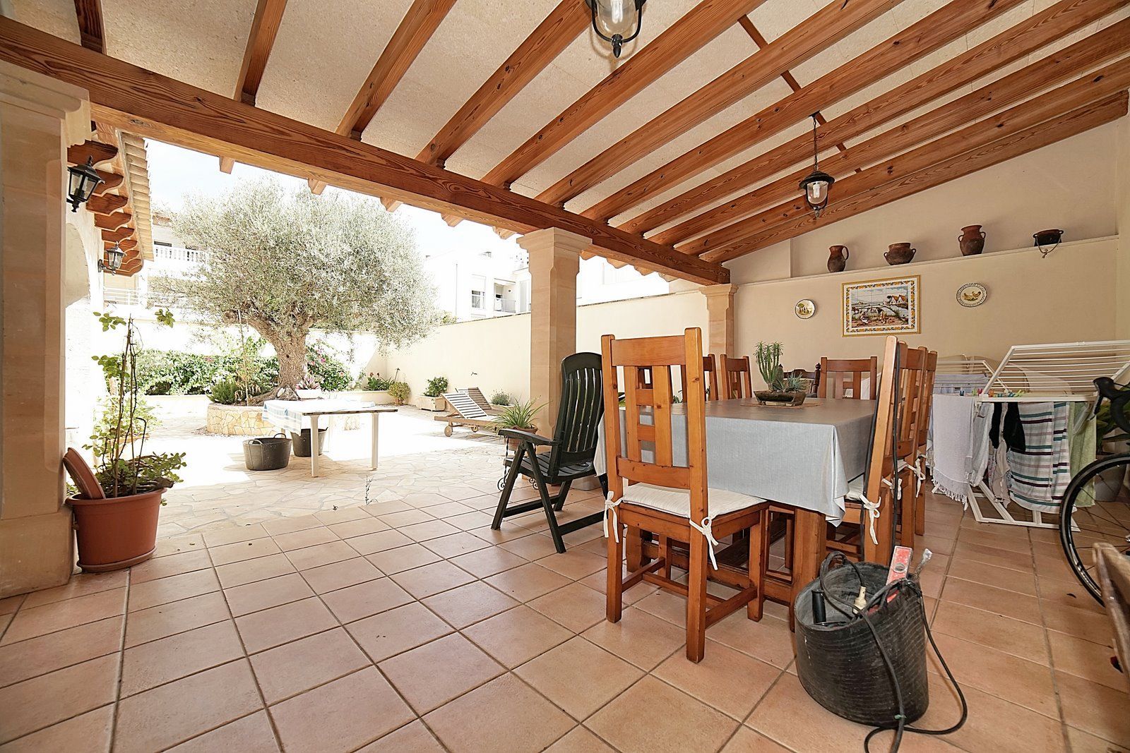 10-Villasyfincasmallorca-3.jpg Casa adosada en alquiler con gran jardín en Colonia de Sant Jordi