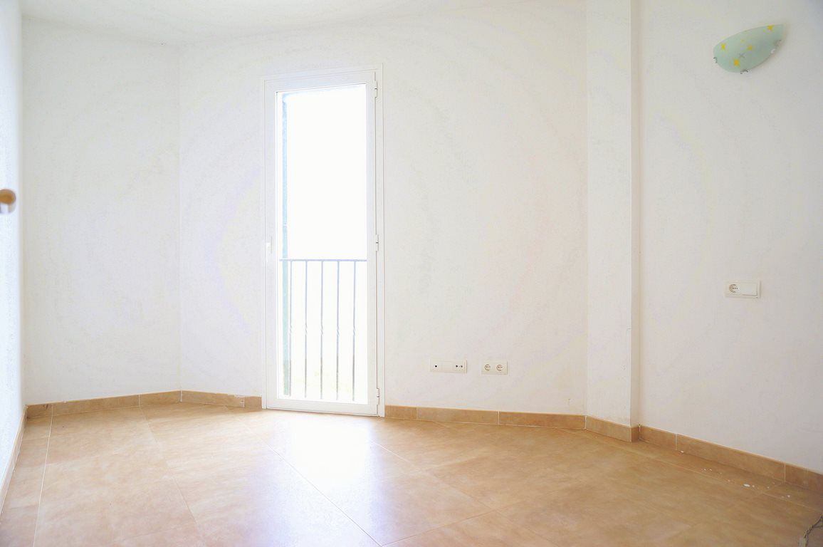 Piso en alquiler en Campos con garaje, 3 habitaciones y luz natural