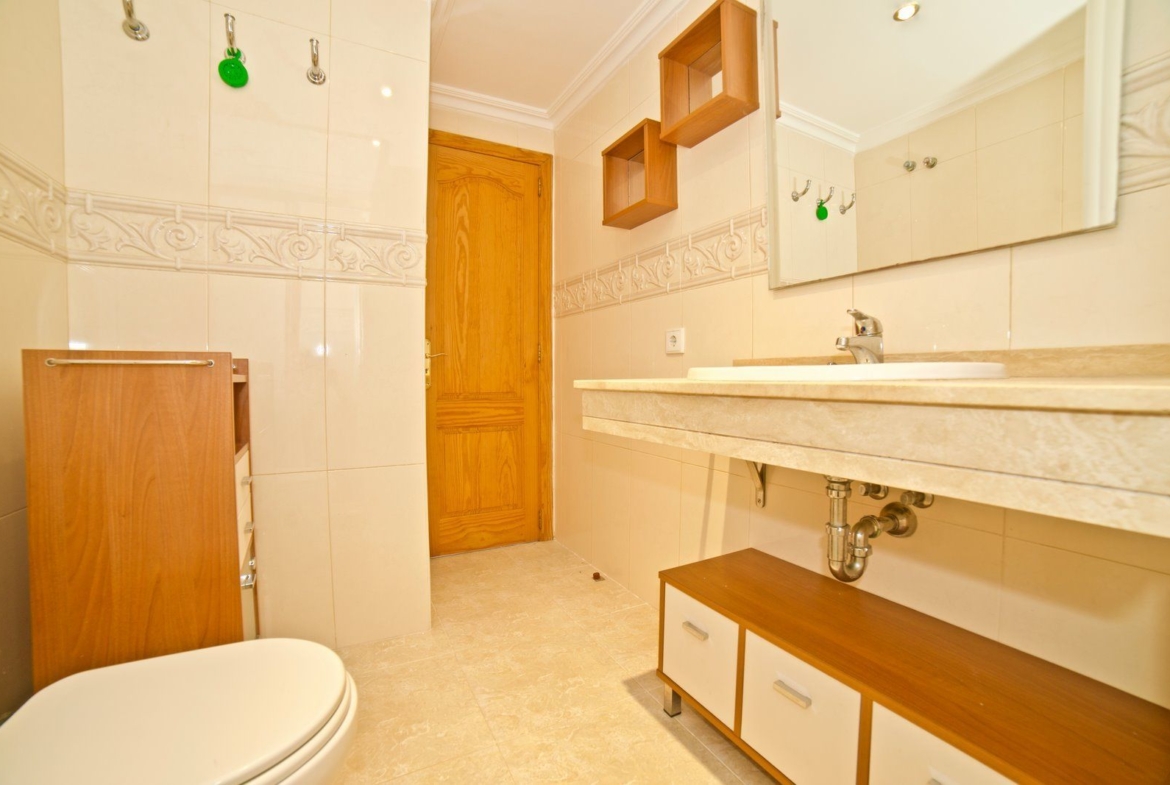 Piso en venta en Campos con gran terraza y 3 habitaciones