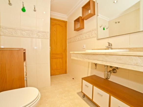 Piso en venta en Campos con gran terraza y 3 habitaciones