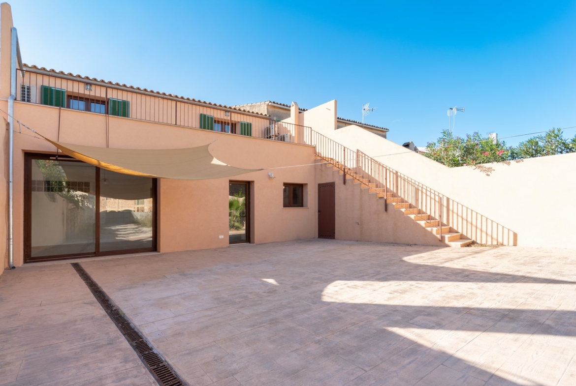 Casa de pueblo en alquiler en Ses Salines con terrazas