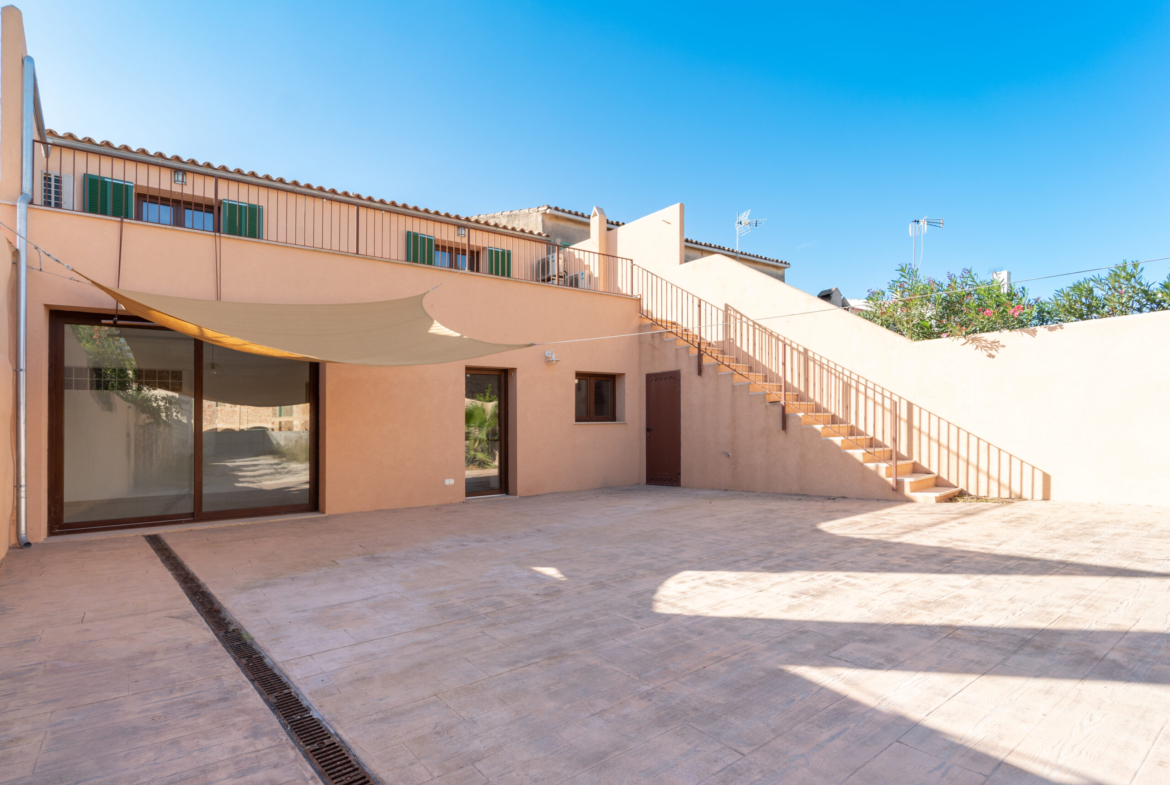 Casa de pueblo en alquiler en Ses Salines con terrazas