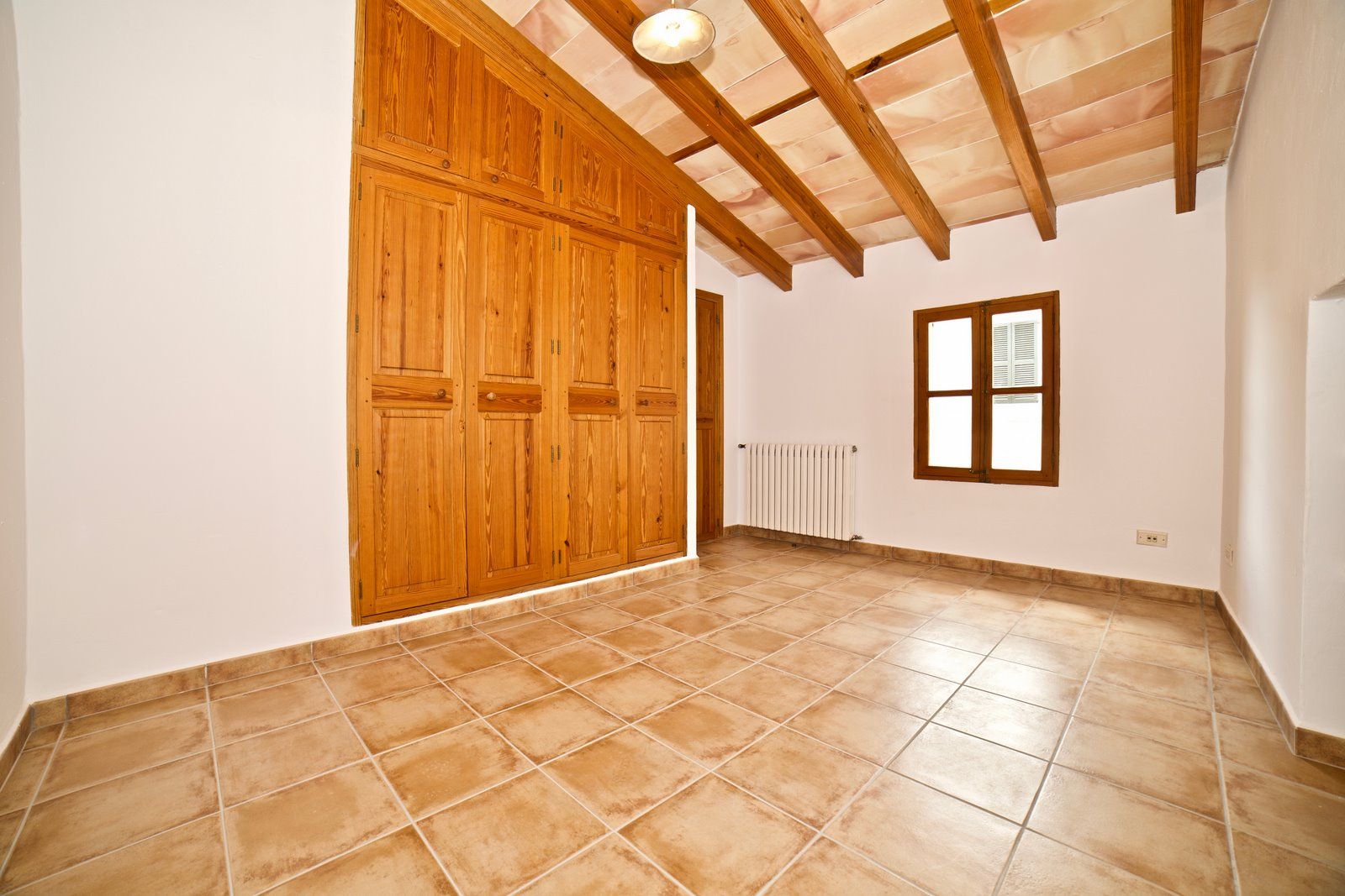 11-1161-Villasyfincasmallorca.jpg Spacious Village House for Rent with Patio in Es Llombards