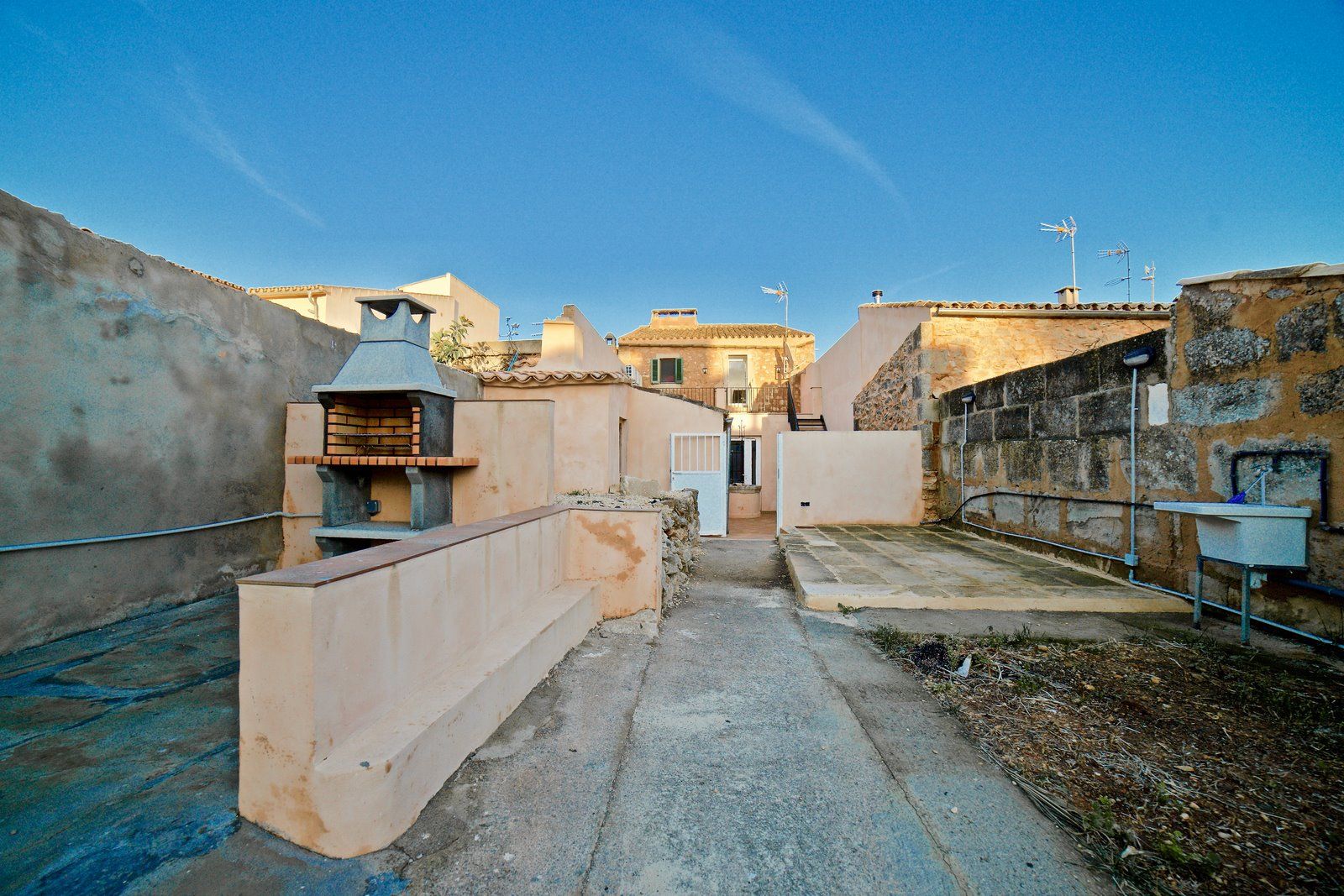 11-1177-Villasyfincasmallorca.jpg Renovated Village House with Garden & Garage in Santanyí