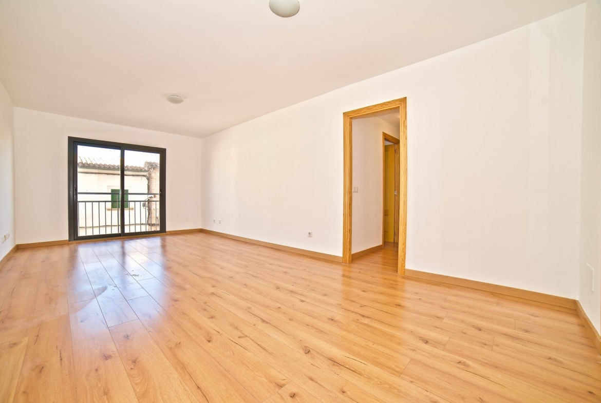 Unmöblierte 3-Zimmer-Wohnung zur Miete mit Aufzug im Zentrum von Campos
