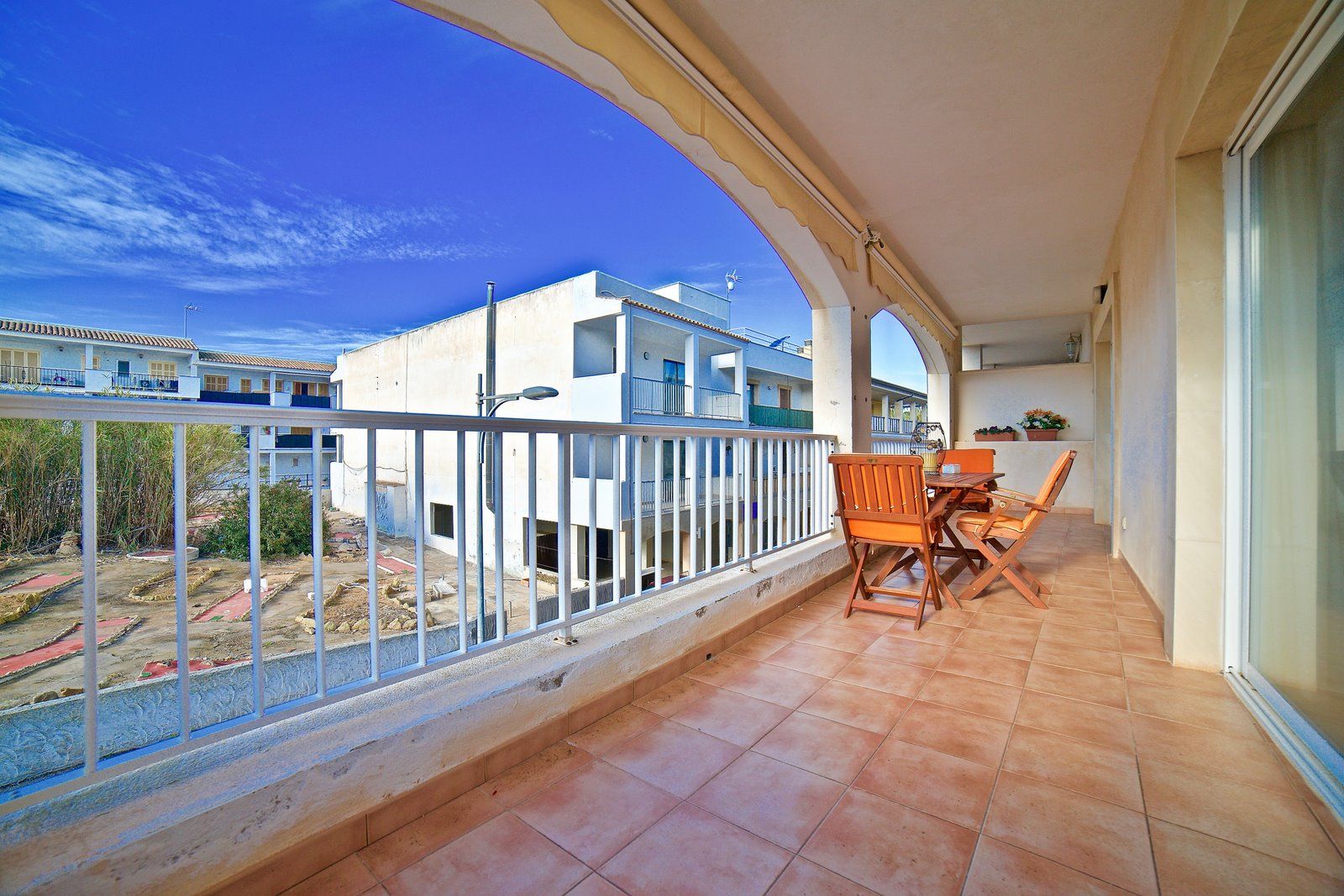 11-1184-Villasyfincasmallorca.jpg Piso amueblado con terraza en alquiler en Colonia de Sant Jordi