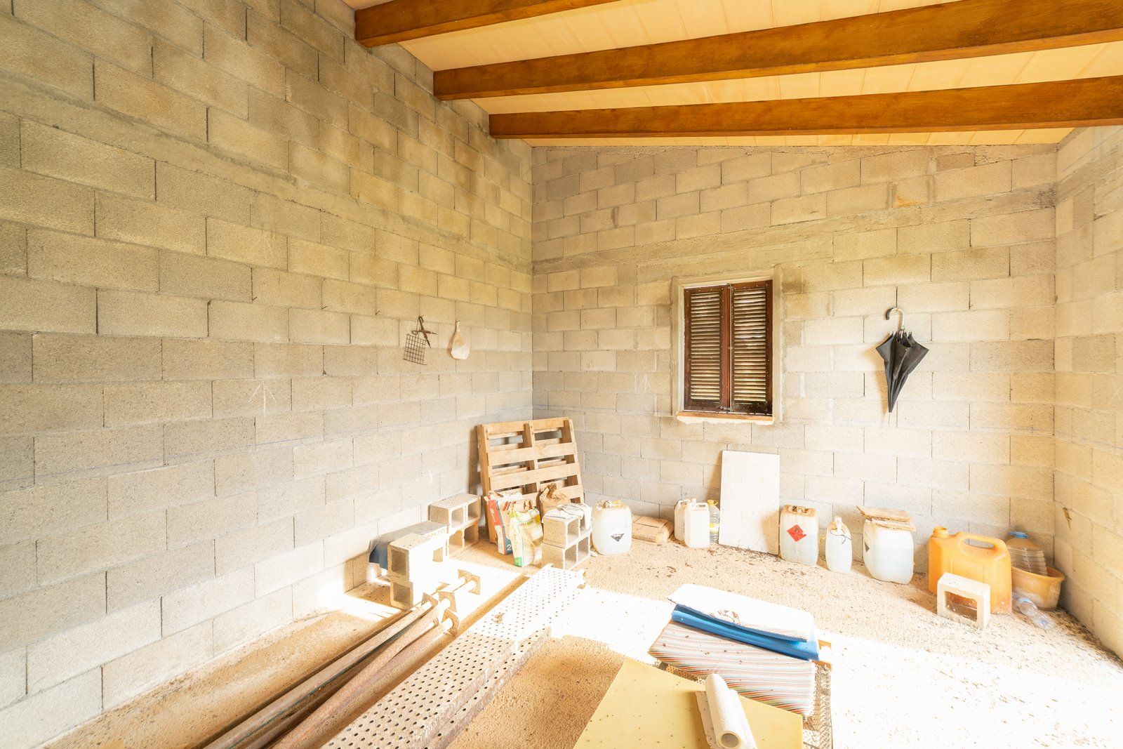 11-1233-Villasyfincasmallorca.jpg Country Cottage with Large Plot Near Ses Salines, Santanyí