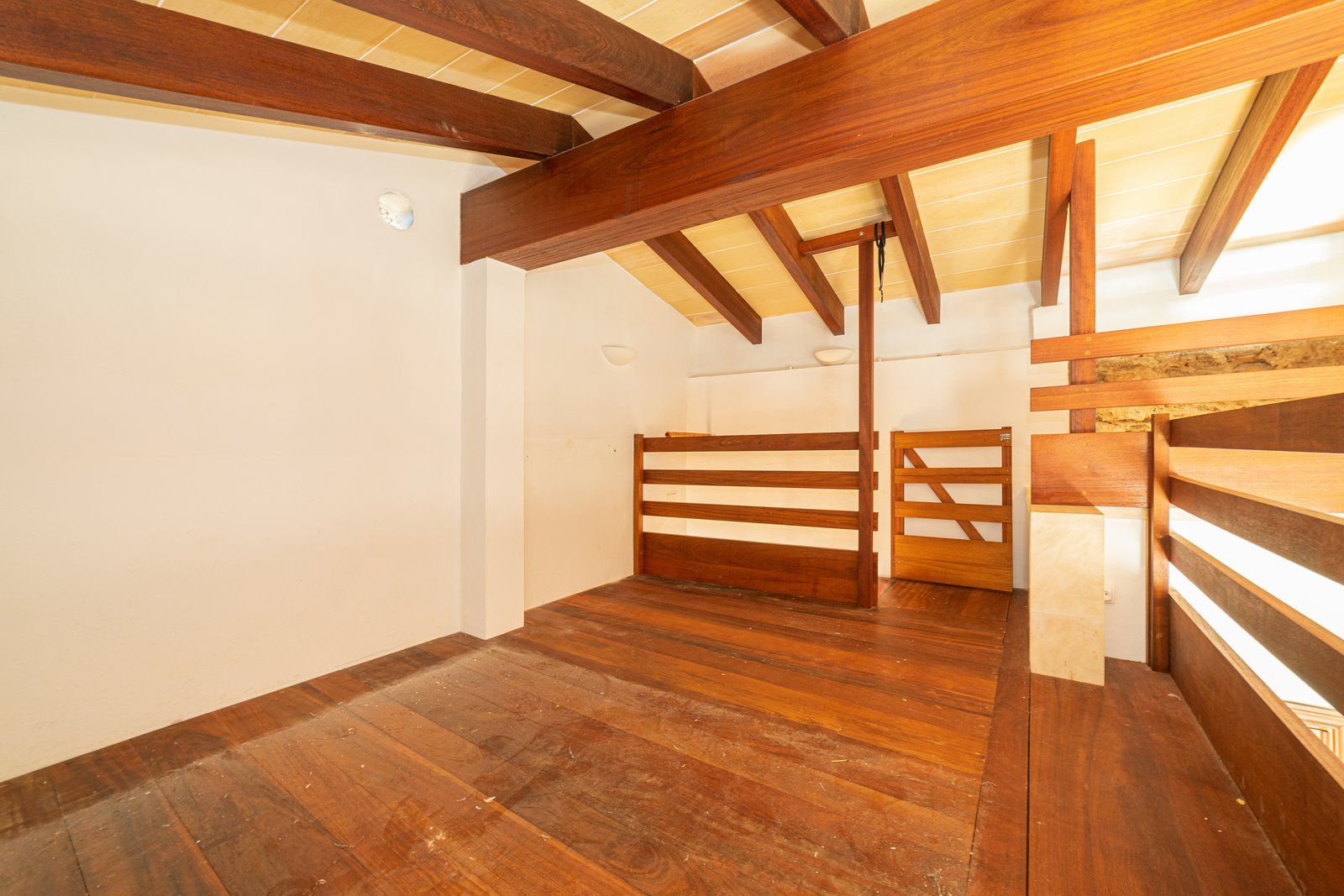 11-1237-Villasyfincasmallorca.jpg Alquiler junto al mar en Cala Figuera: loft rústico con terraza y vistas