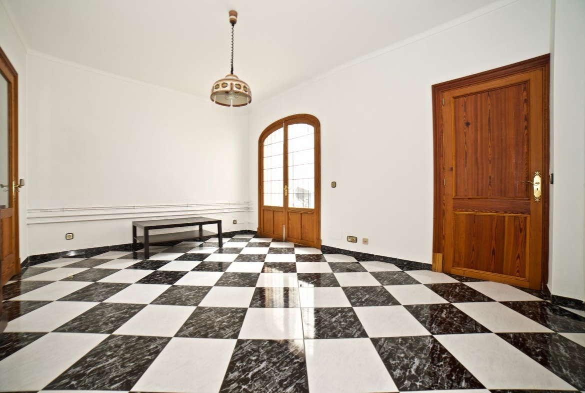 Alquiler planta baja señorial en Campos: 182 m² con historia