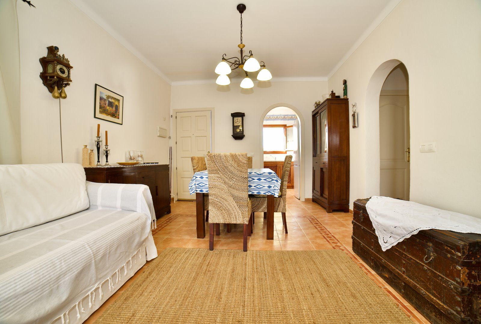 11-2033-Villasyfincasmallorca.jpeg Chalet amueblado en alquiler cerca de Cala Santanyí con jardín