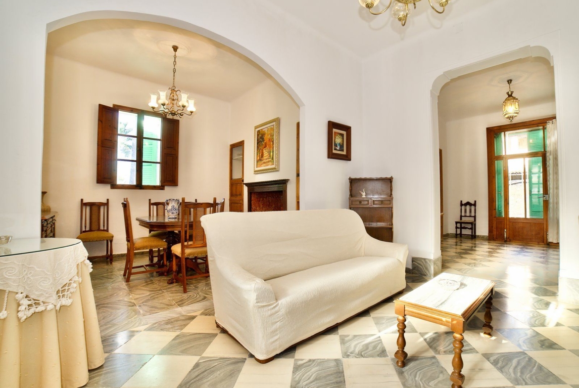 Casa de pueblo en alquiler en Montuïri con garaje, patio y terrazas