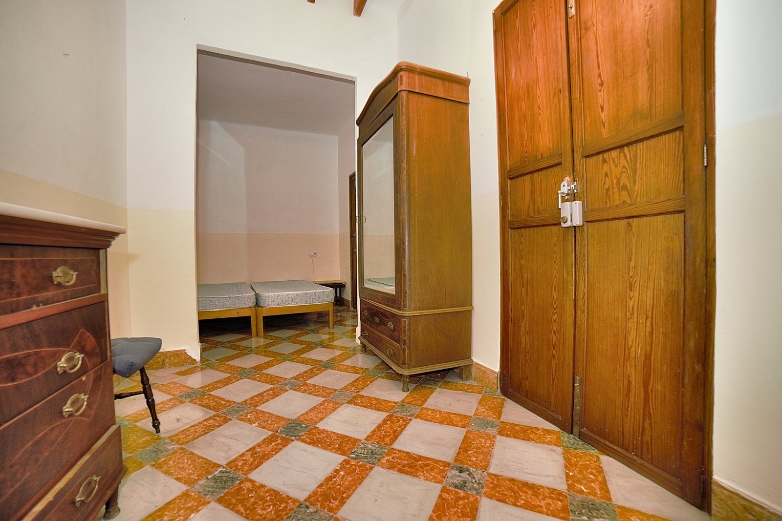 Stadthaus-Miete in Santanyí mit Innenhof und Terrassen