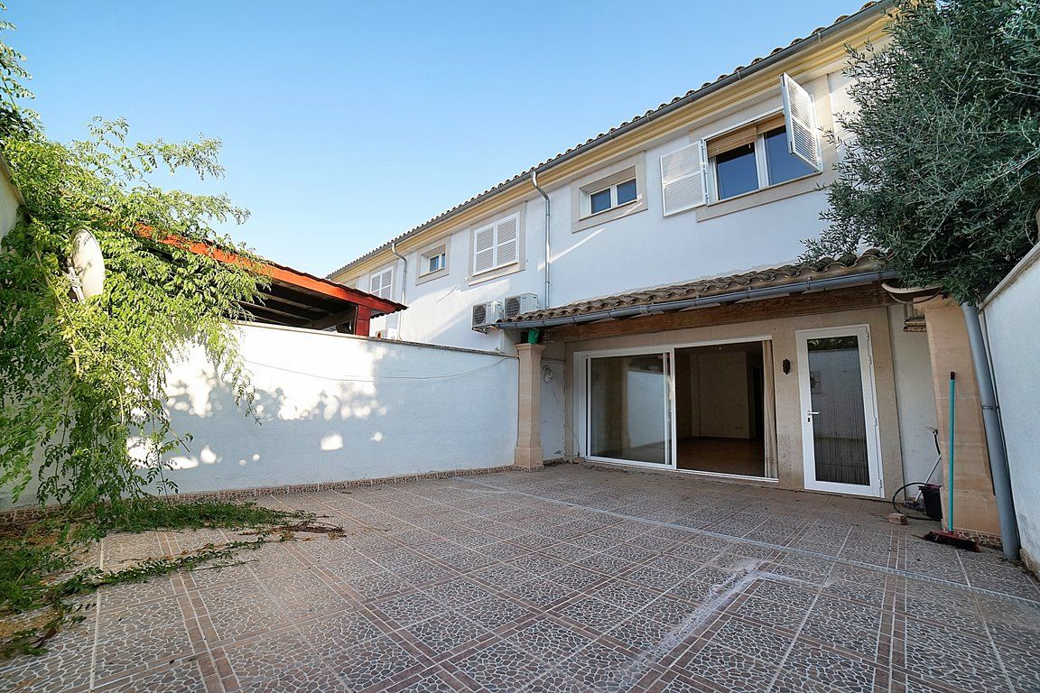Reihenhaus in Ses Salines mit Garten & Terrasse · 3 Schlafzimmer