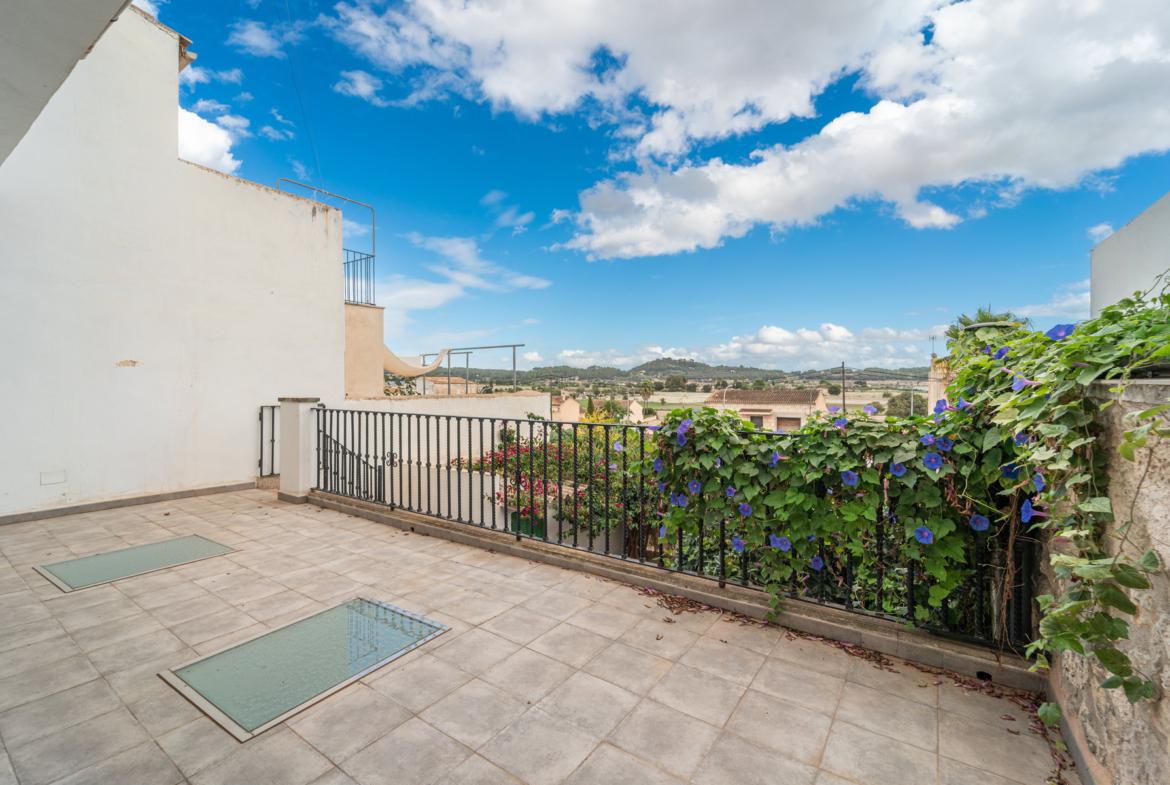 Casa de pueblo en alquiler en Montuïri con terraza y chimenea