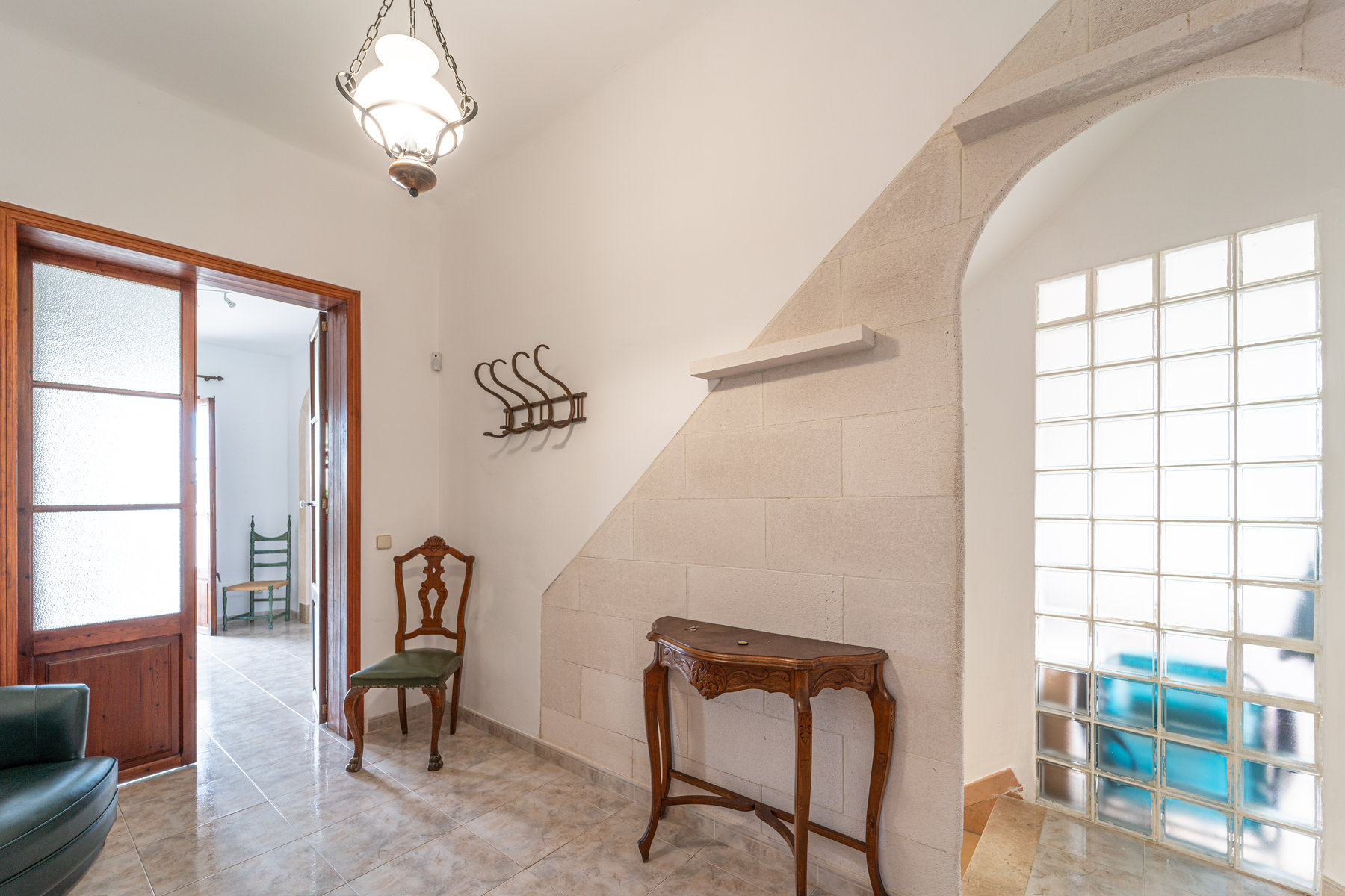 1101-Ground-floor-property-to-rent-with-large-spaces-and-terraces-in-Montuiri.-15.jpg Casa de pueblo en alquiler en Montuïri con terraza y chimenea