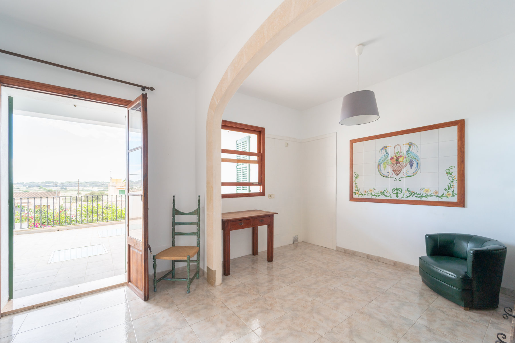 1101-Ground-floor-property-to-rent-with-large-spaces-and-terraces-in-Montuiri.-20.jpg Casa de pueblo en alquiler en Montuïri con terraza y chimenea