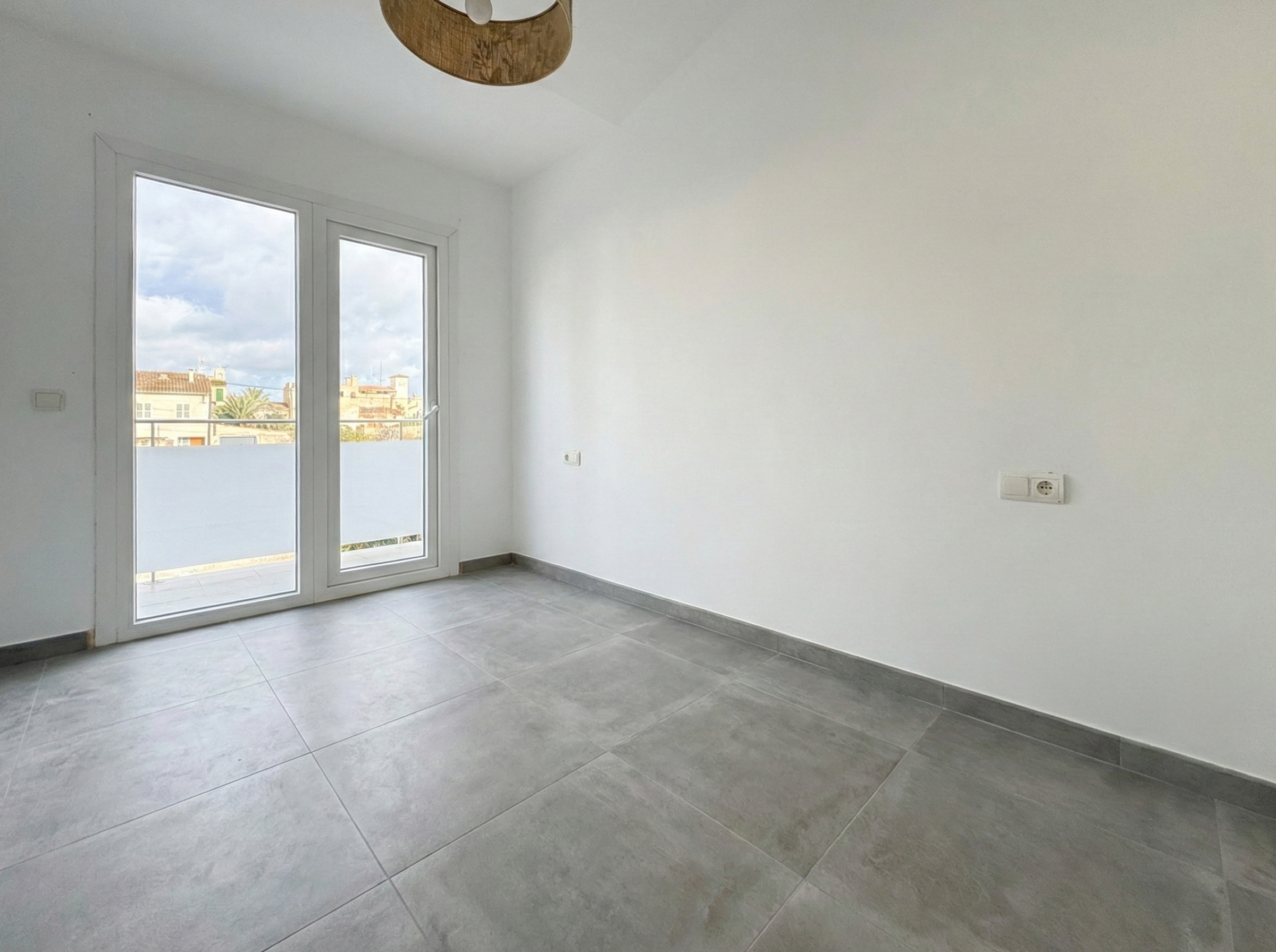 1136-Renovated-semidetached-house-to-rent-in-Ses-Salines-with-swimming-pool-02.jpg Reihenhaus mit Pool zur Miete in Ses Salines | 3 Schlafzimmer