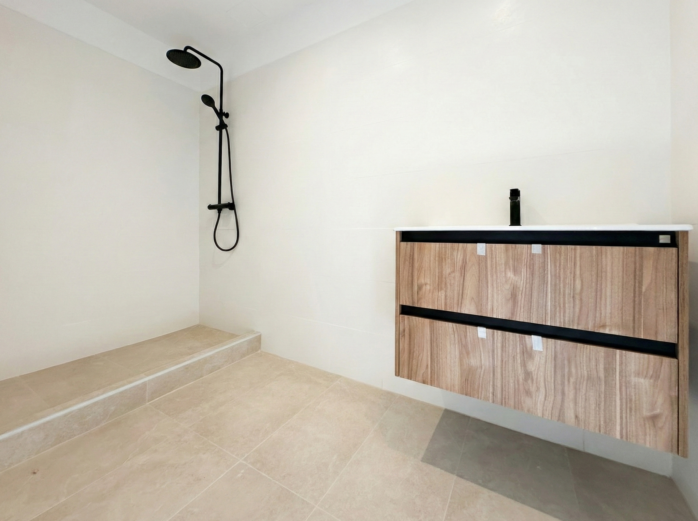 1136-Renovated-semidetached-house-to-rent-in-Ses-Salines-with-swimming-pool-07.jpg Reihenhaus mit Pool zur Miete in Ses Salines | 3 Schlafzimmer