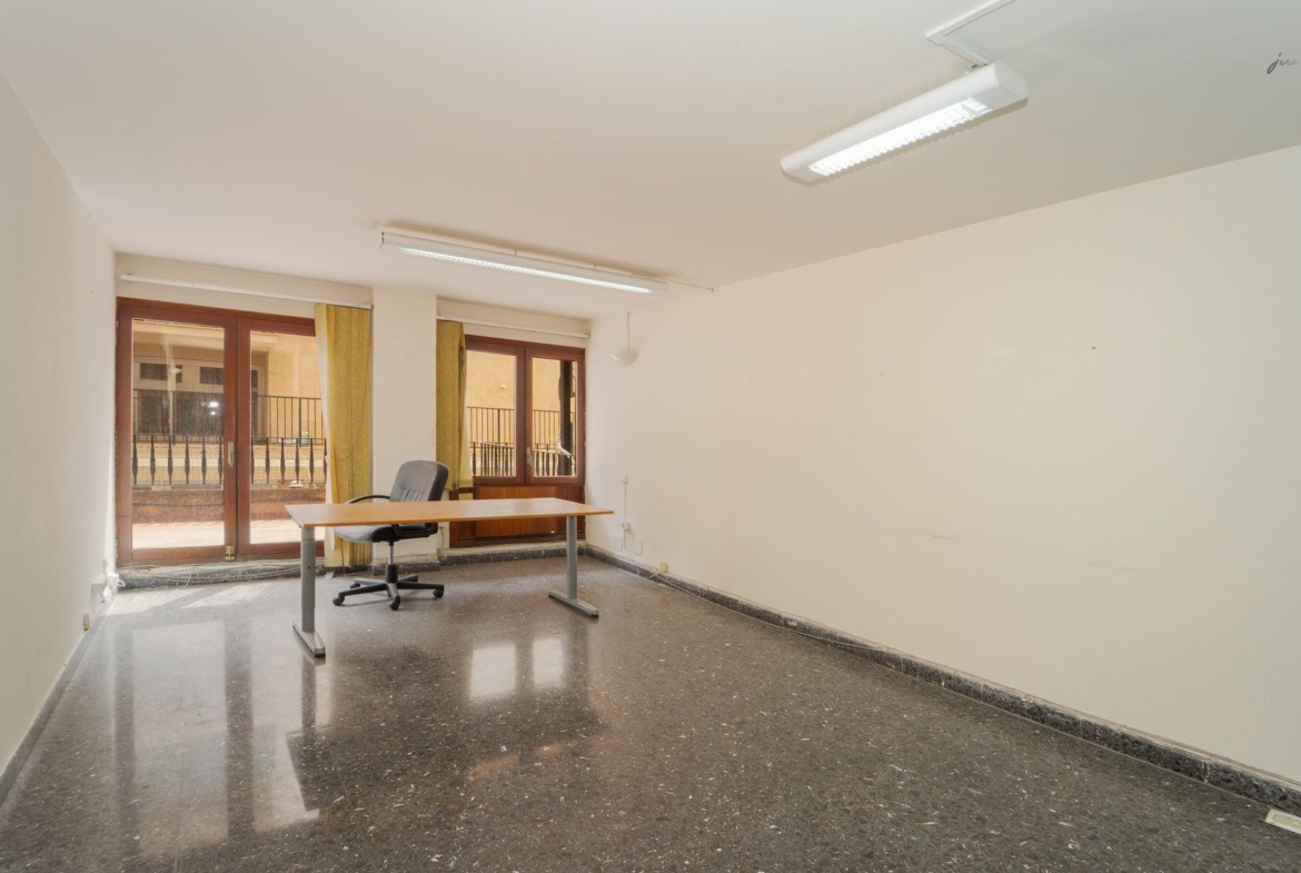 Office with Terrace on Calle San Miguel, Palma de Mallorca