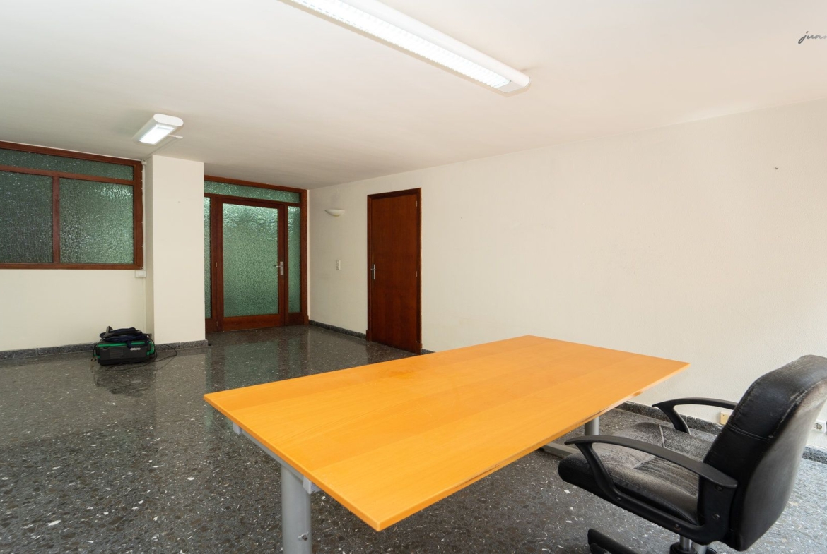 Office with Terrace on Calle San Miguel, Palma de Mallorca