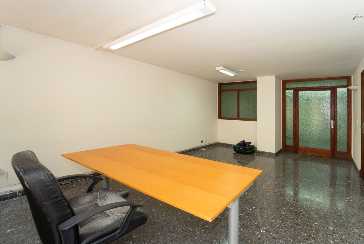 Office with Terrace on Calle San Miguel, Palma de Mallorca