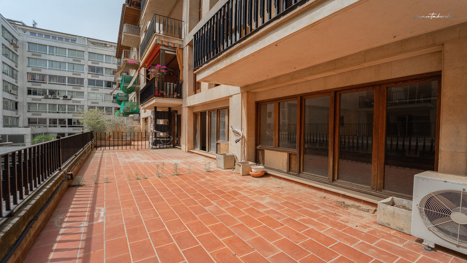 1196-Despacho-piso-en-venta-en-Calle-San-Miguel-de-Palma-con-terraza-2.jpg Oficina con terraza en Calle San Miguel, Palma de Mallorca