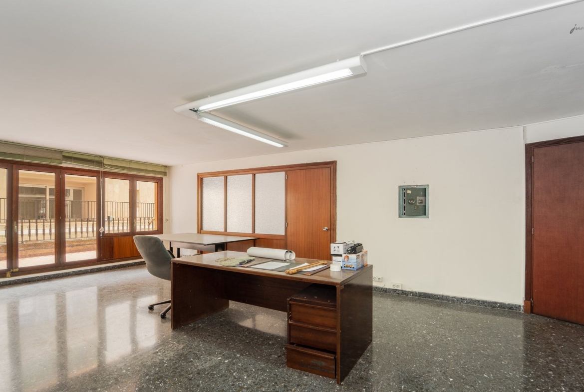 Office with Terrace on Calle San Miguel, Palma de Mallorca