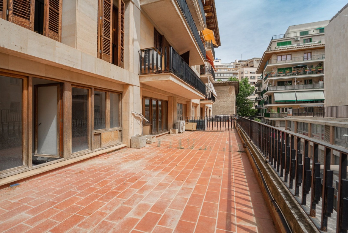 Office with Terrace on Calle San Miguel, Palma de Mallorca