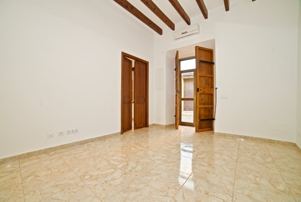 Renovated Village House with Garden & Garage in Santanyí