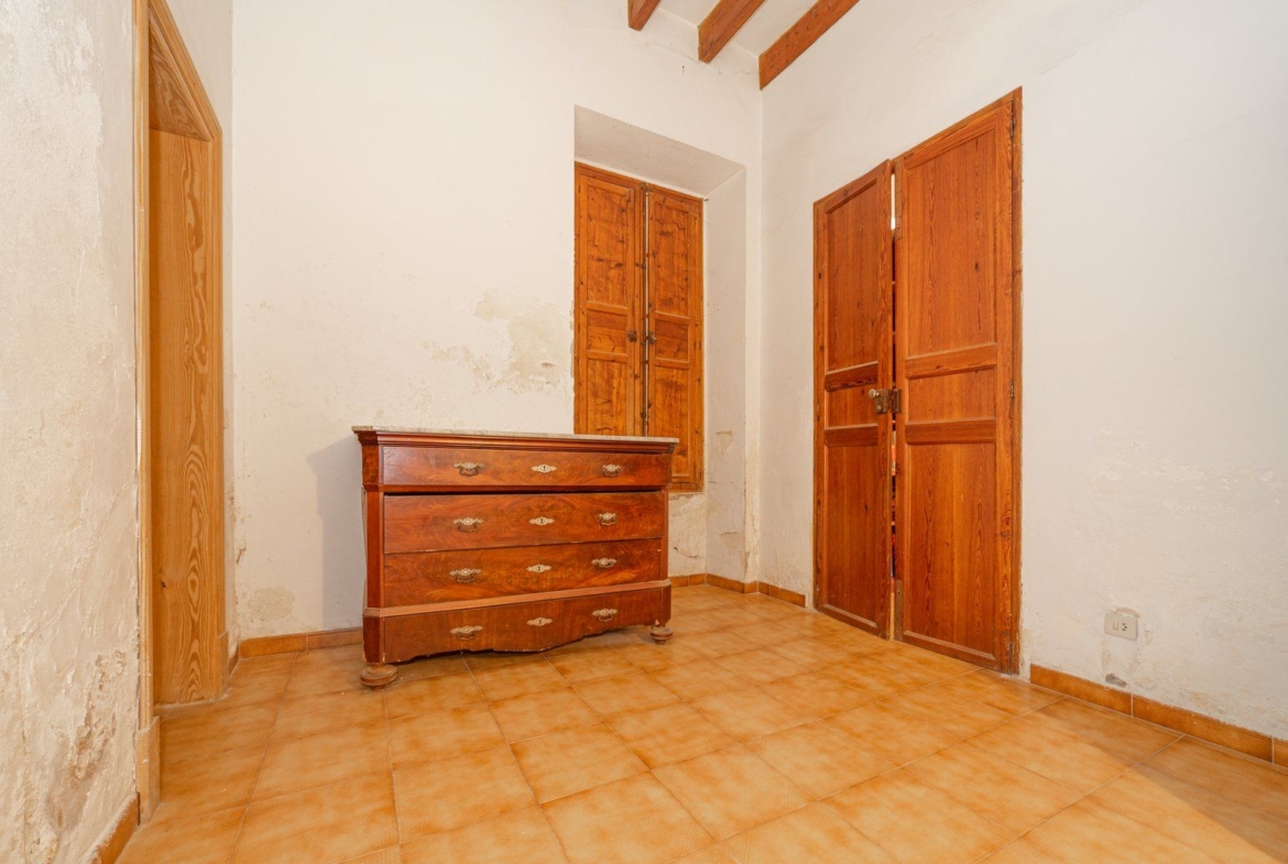 Casa de pueblo en Es Llombards con patio y terraza | 278 m²