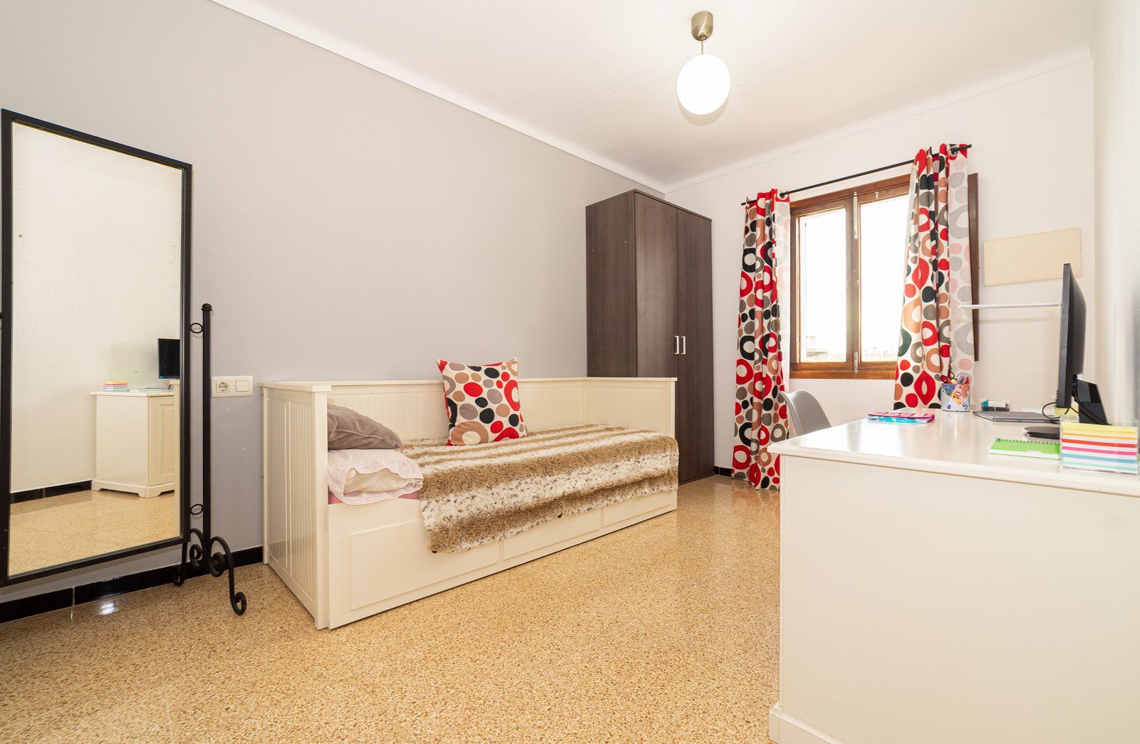 12-1214-Villasyfincasmallorca.jpg Dorfhaus mit Patio in Ses Salines, 5 Schlafzimmer, 216 m²