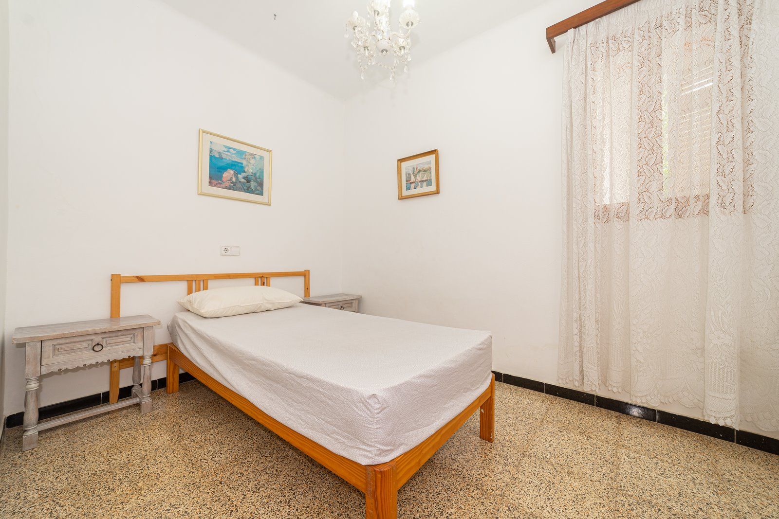 12-1231-Villasyfincasmallorca.jpg Piso en primera línea de mar en Portopetro con jardín y vistas