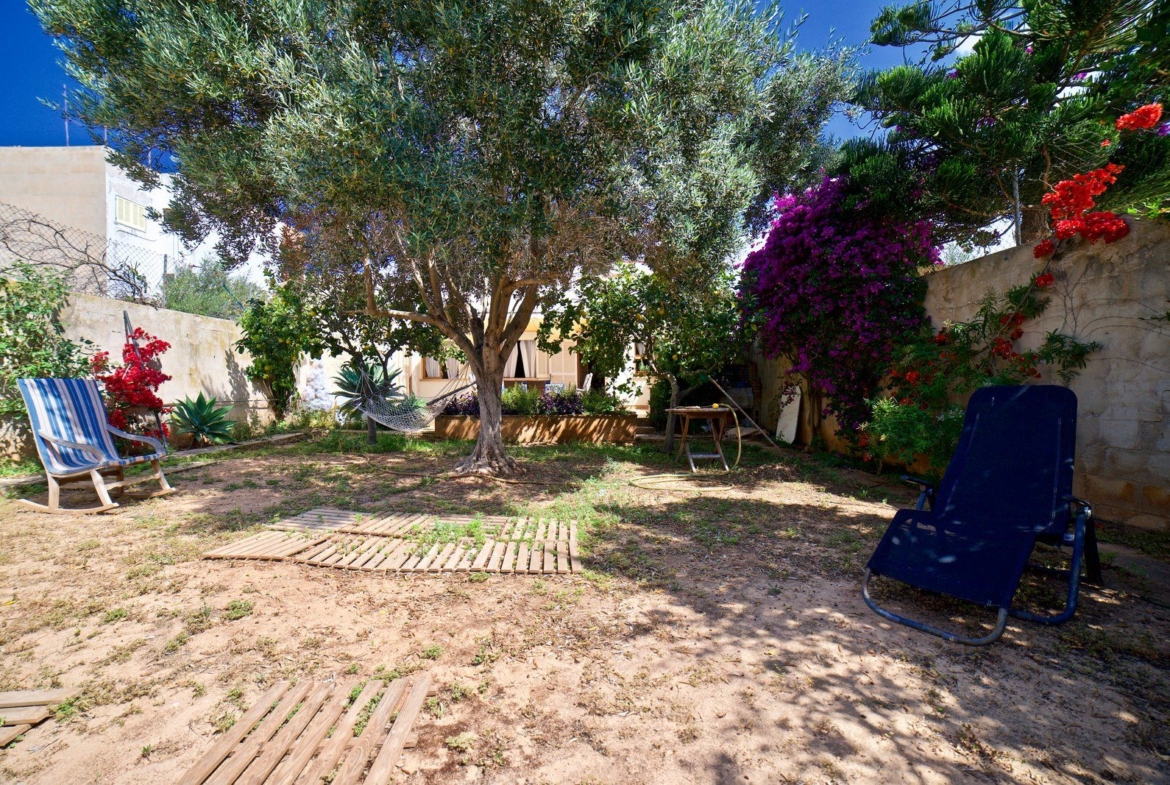 Haus mit Garten & Kamin zum Kauf in s’Estanyol, Mallorca