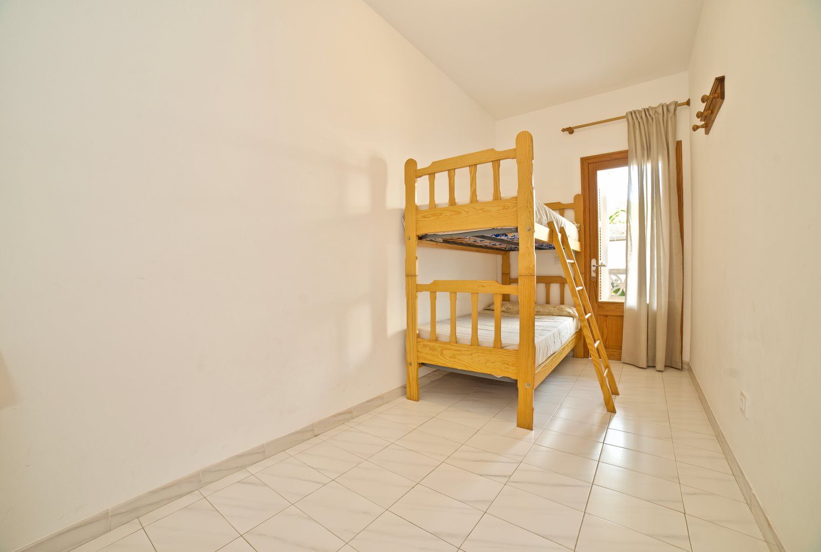 12-695-Villasyfincasmallorca.jpg Planta baja con terrazas junto a la playa en Colonia de Sant Jordi
