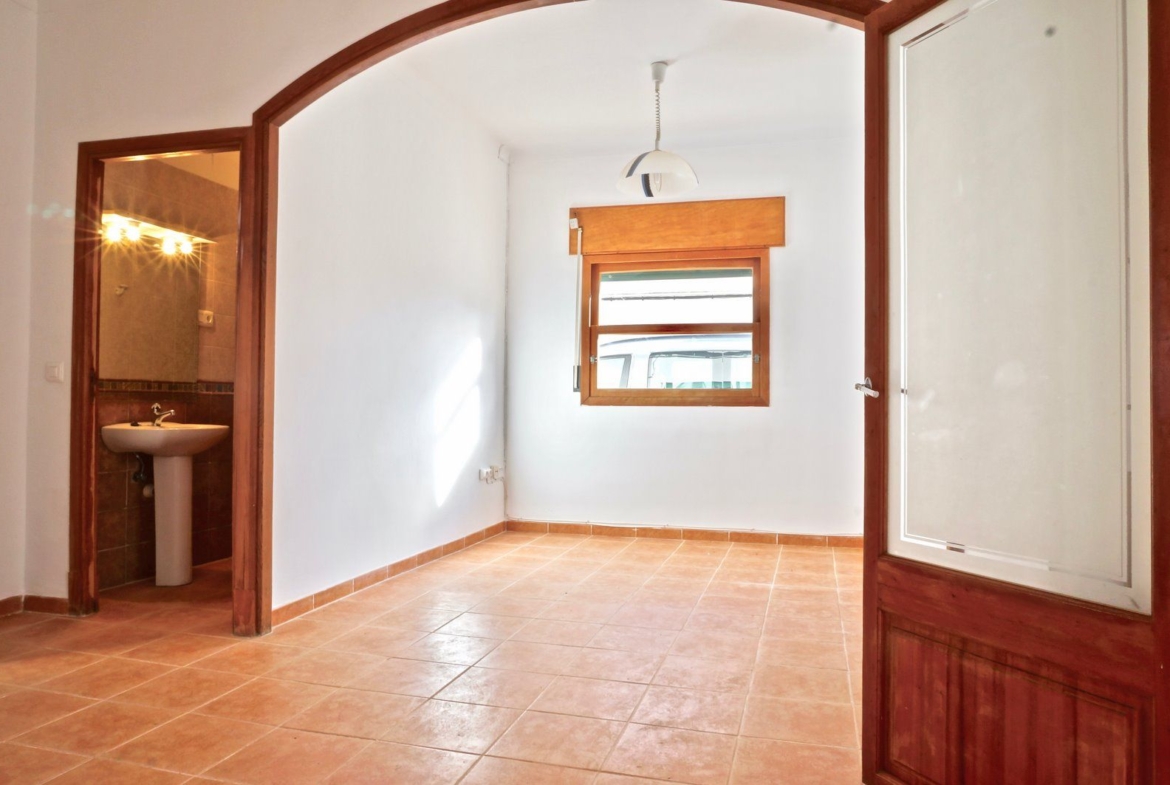 Alquiler casa de pueblo en Ses Salines con gran patio privado
